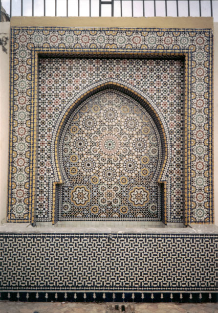 tile pattern, tomb of Moulay Ismail, Meknès, Morocco, 1992